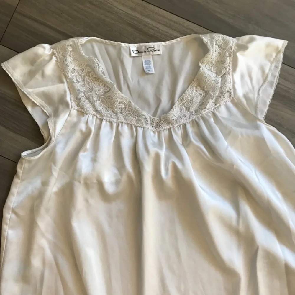 Vintage Oscar de la Renta Cap Sleeve White Nightgown Sz Medium
